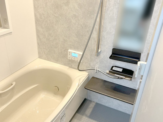 バスルームリフォーム 掃除の手間を減らし、冬も暖かく入浴できるバスルーム