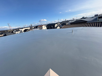 エクステリアリフォーム 入居者も安心できる、防水性を高めたアパートの屋上とベランダ